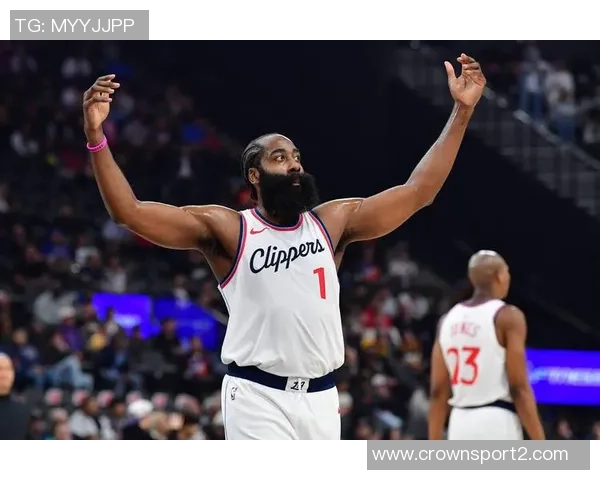 乔丹米勒:虽然未曾打满45分钟仍坚持在训练馆全力以赴准备比赛 乔丹米勒:虽然未曾打满45分钟仍坚持在训练馆全力以赴准备比赛