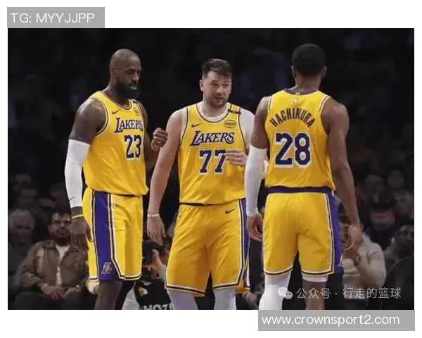 詹姆斯与八村的默契配合富保罗称其无需弥补过错