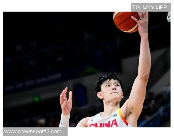 曾凡博半场替补表现抢眼3分6秒内完成1次抢断与2次犯规 曾凡博半场替补表现抢眼3分6秒内完成1次抢断与2次犯规