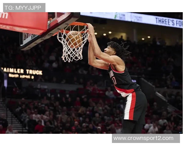 谢顿夏普表现出色18投9中砍下25分助力球队内外开花三分球命中率高达50